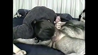 Arab Muslim Woman Performs Oral Sex In Homemade Video