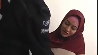 Arab Mature Milf With Hairy Bush Gets Fucked Hard