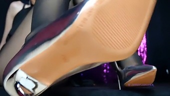 Mistress Rebecca Diamante'S Humiliation Goddess Makes Her Worship Her Soles