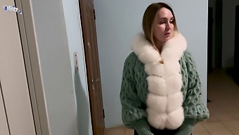 Friend'S Mom'S Christmas Surprise: A Taboo Hd Milf Experience