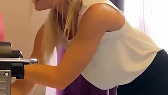 Tiffany Leiddi, Bir Hizmetçi, Bir Otel Buluşması Için Seçildi
