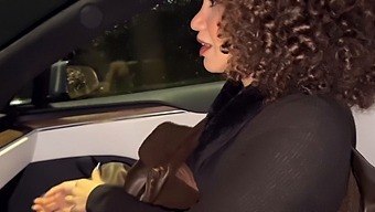 A Young Wife Who Wants To Have Sex With A Stranger Is Controlled By Her Husband In A Car.